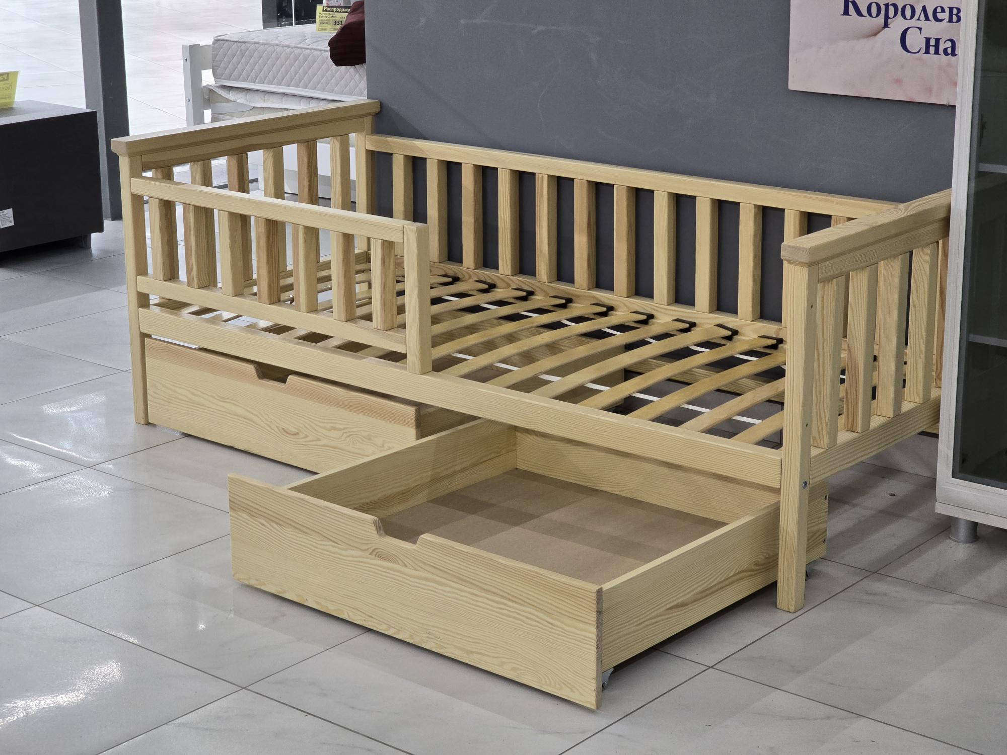 Кровать деревянная Лотос-5 с ящиками лак